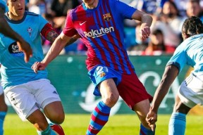 华体会下载-拜仁战平巴萨，贝尔乌龙送礼足总杯的简单介绍