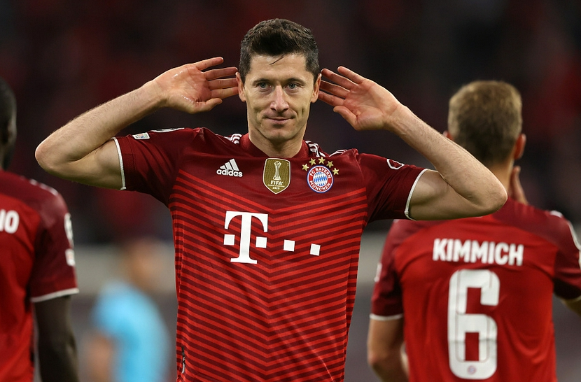 华体会网址-拜仁轻取本菲卡，莱万梅开二度意甲  第2张