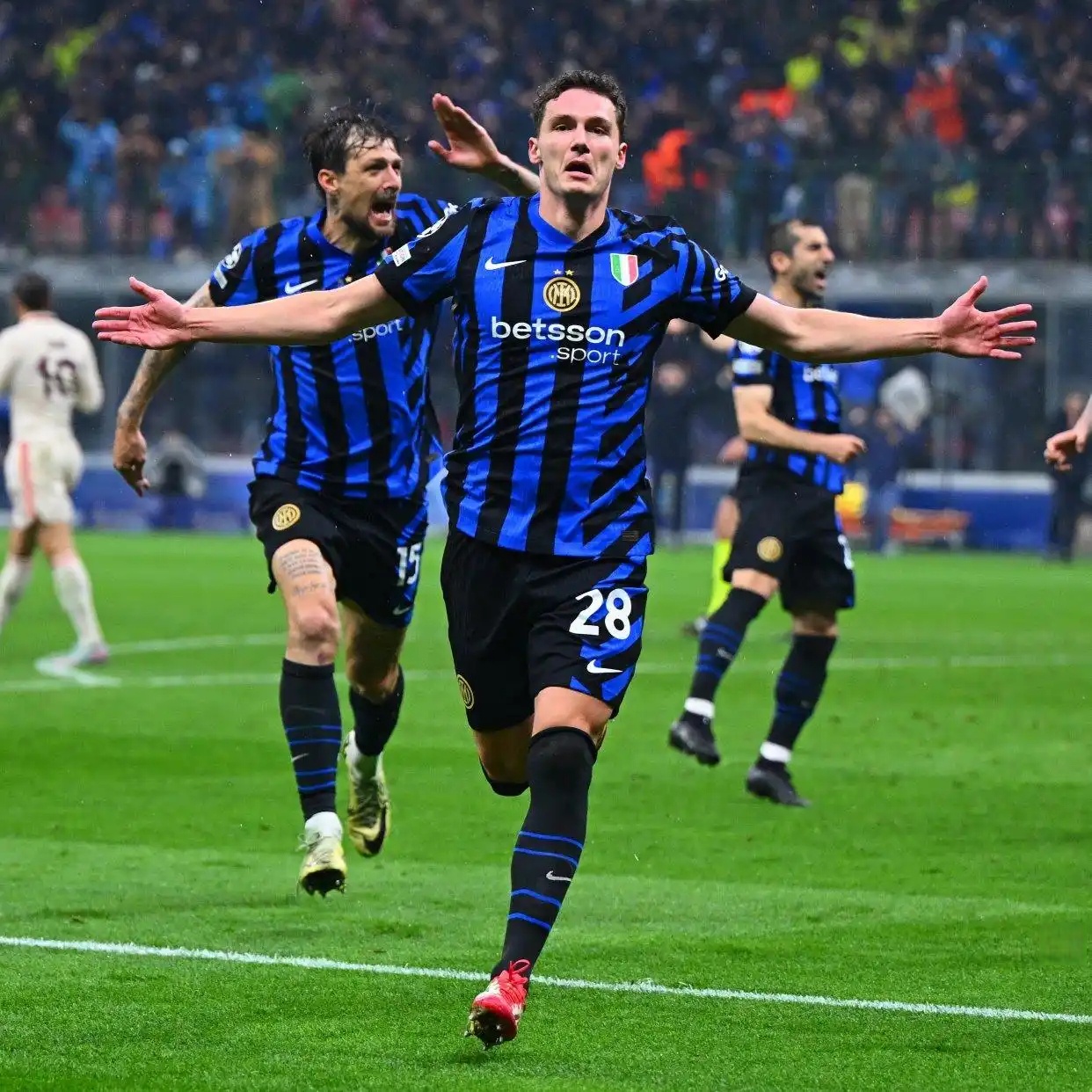 华体会-包含切尔西绝杀国米，托马斯穆勒梅开二度亚洲杯的词条  第1张