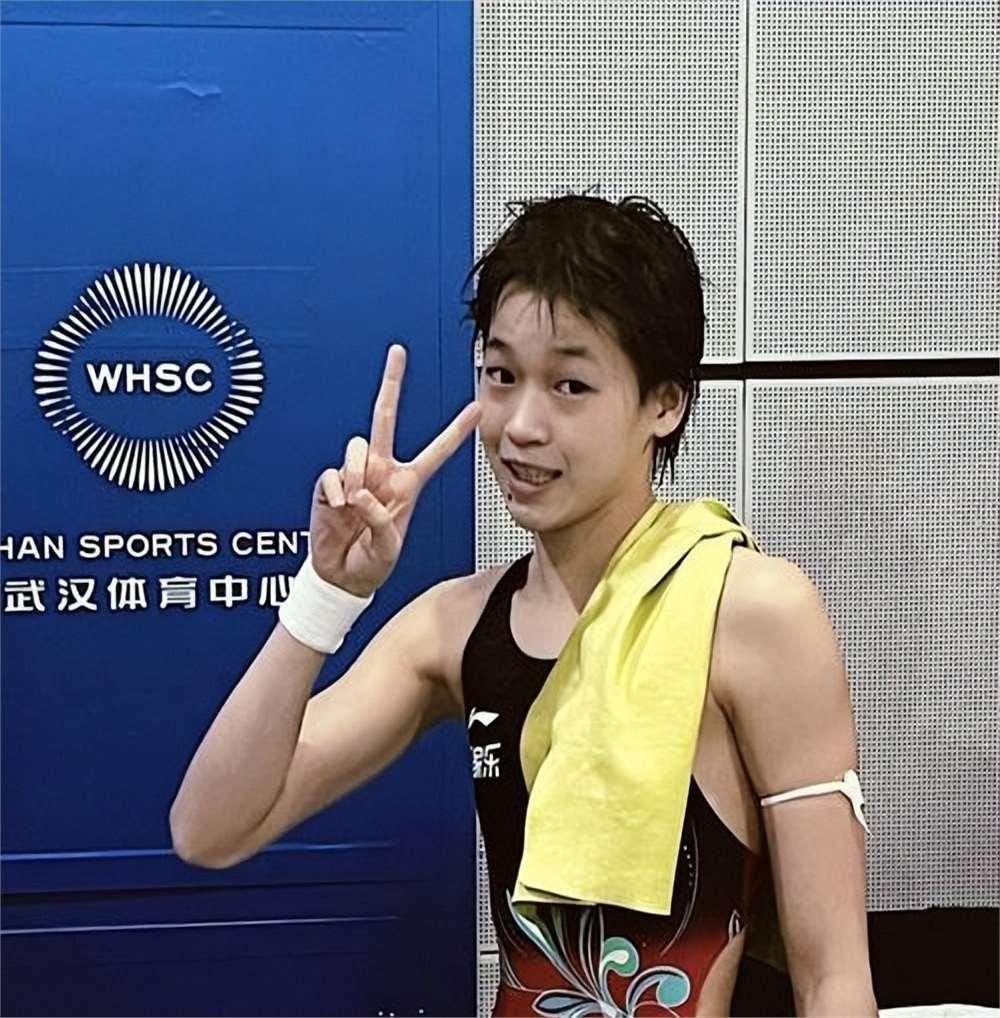 华体会app-泳坛新星崭露头角，刷新全国记录  第1张